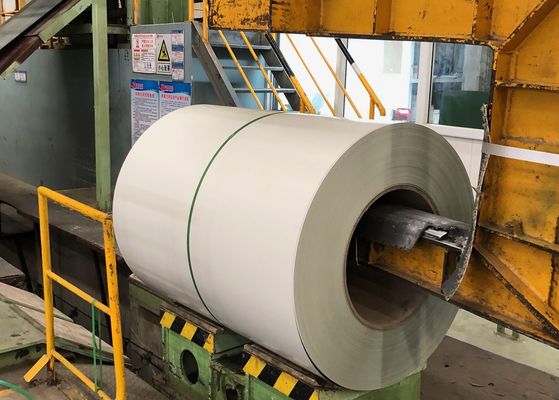 PVDF vorgefärbte galvanisierte Stahlspulen mit AkzoNobel-Farbe 3-5 Tonnen Spulenkapazität