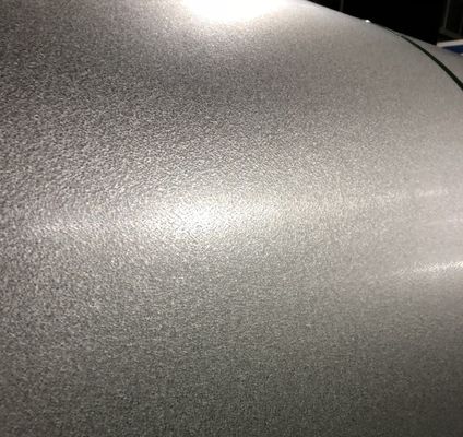 Minimal regelmäßiger Spangel 0,47×1200 Galvalum Stahlspule 55% Aluminium Zink beschichtet Stahlspule für Wellmetallfliesen
