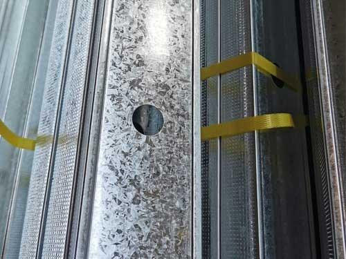 Z90 GI Purlin C-Profil Kanal Leichtstahlhaus Regelmäßige Spangle Galvanisierte Stahlfolien Spulen G550 SGC570