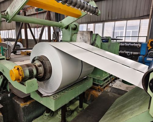 RAL9003 PPGL RMP AZ100 Metallfliesen vorgefärbt Galvalume Stahl Welldachplatten Blätter Fliesen Wandverkleidung